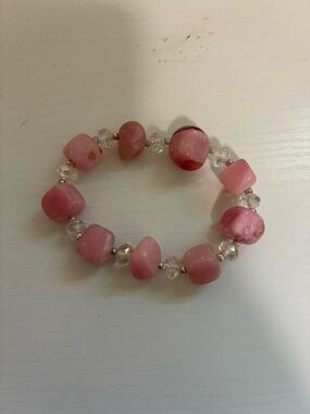 Rose Quartz bracelet with Crystals 
Love, Trust.
Emotional Healing